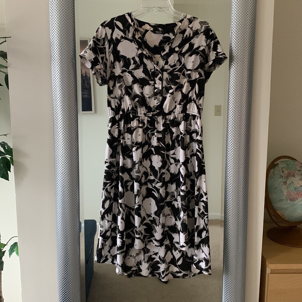 Floral simply vera wang dress with pockets